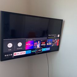 32" M5300 Smart Full HD TV with wall mount