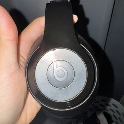 Beats Studio Pros - Black Wireless Headphones