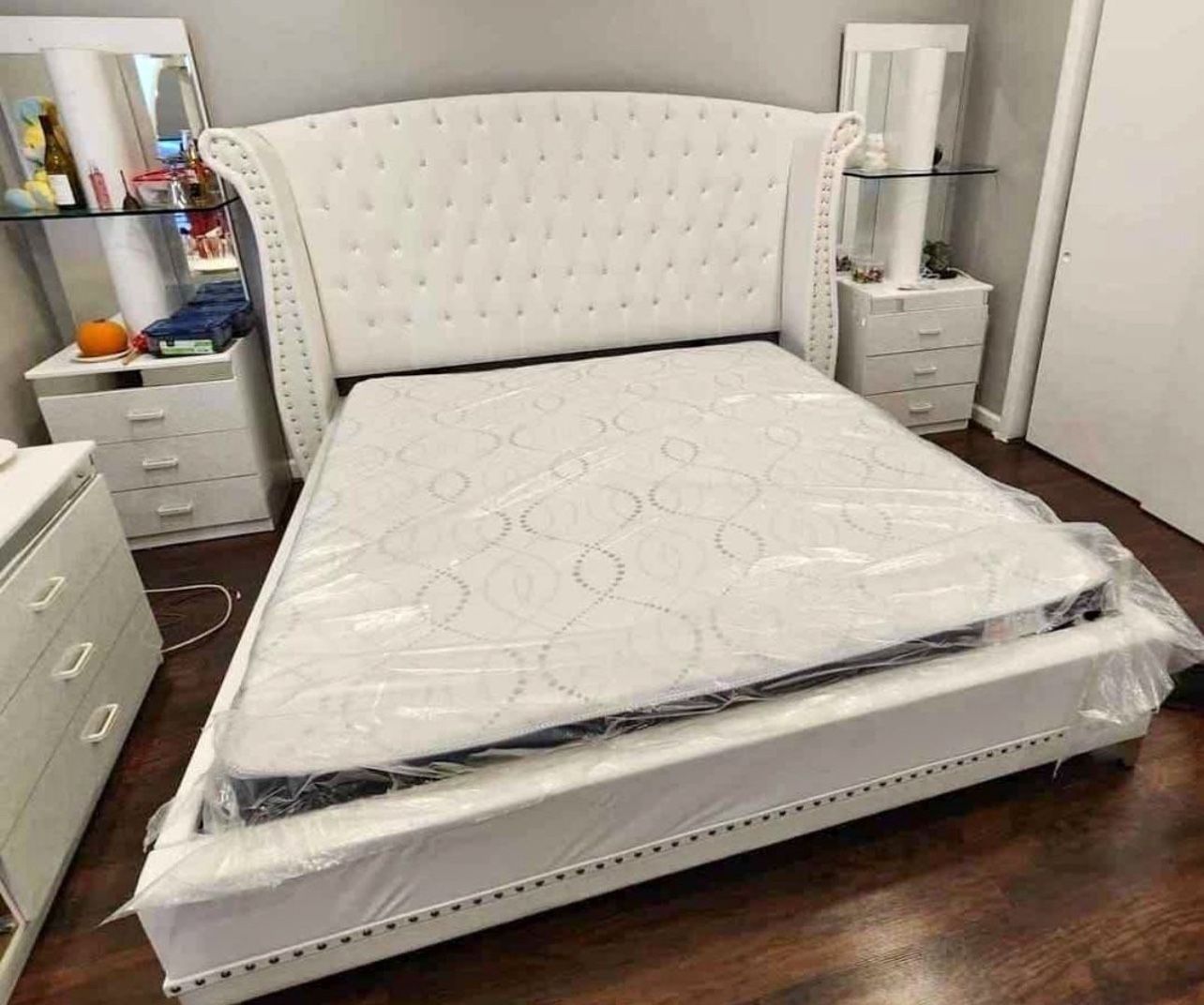 White Velvet Queen Bed 🛌