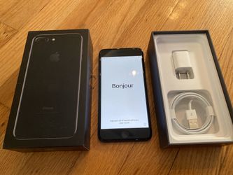 iPhone 8 Plus 64gb (UNLOCKED) battery 100%