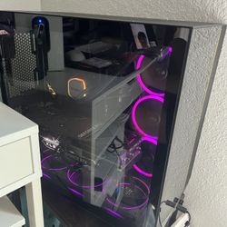 Gaming PC with RTX 4080 