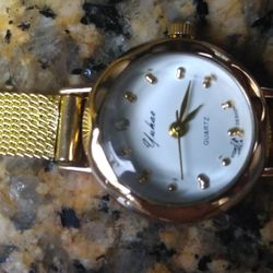 Yellow Gold Tone Mesh Band Faceted Crystal Smaller Design Dress Watch S