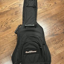 Road Runner Guitar Case Like New