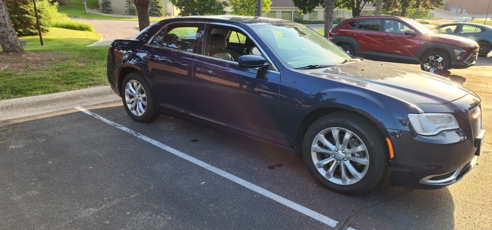 2017 Chrysler 300
