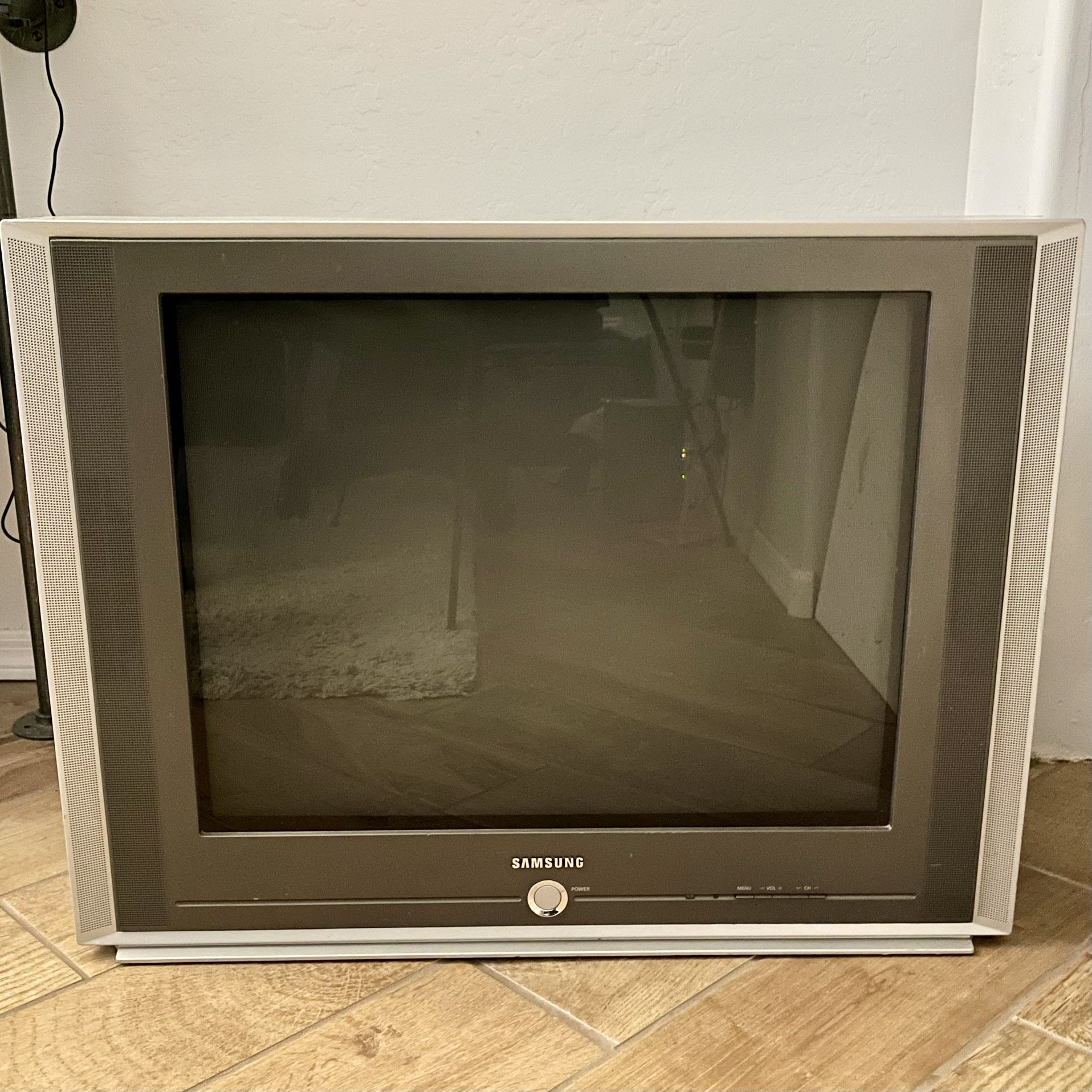 Vintage Samsung CRT TV Model TX - R2435