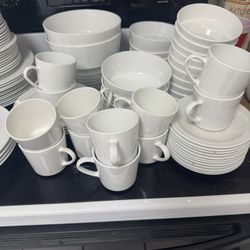 Dishes And Serving Platters 