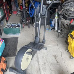 Golds Gym Stride Trainer 380