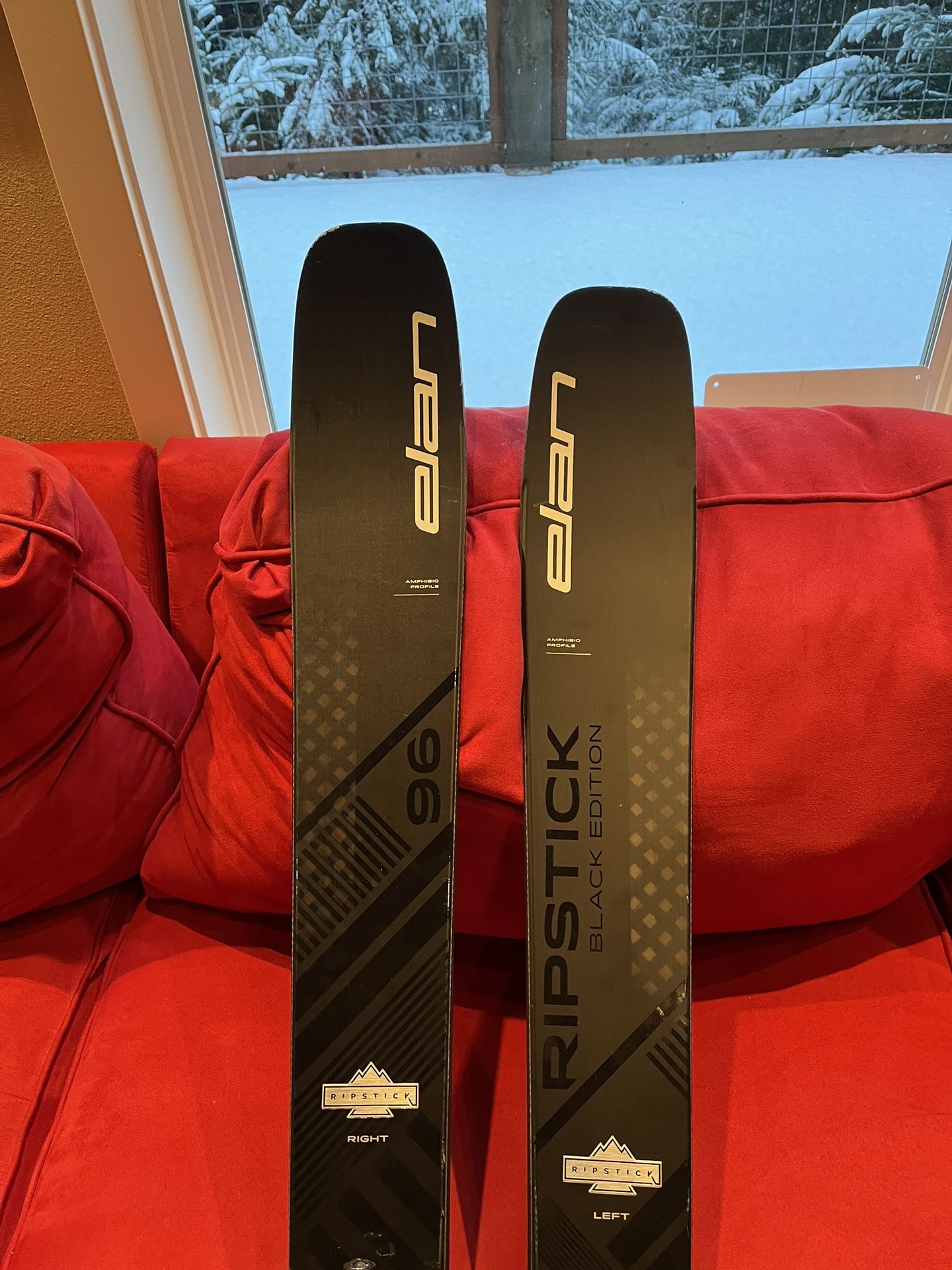 Elan Ripstick 96 Black Edition 2024 180cm