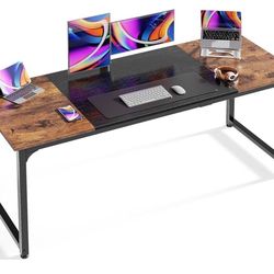 Computer desk