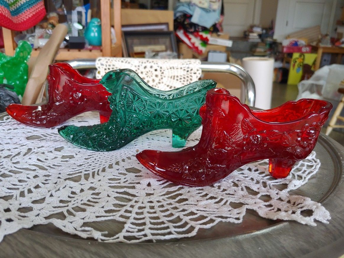 FENTON GLASS SHOES COLLECTION