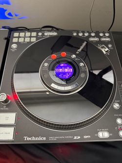 Technics SLDZ 1200 turntable