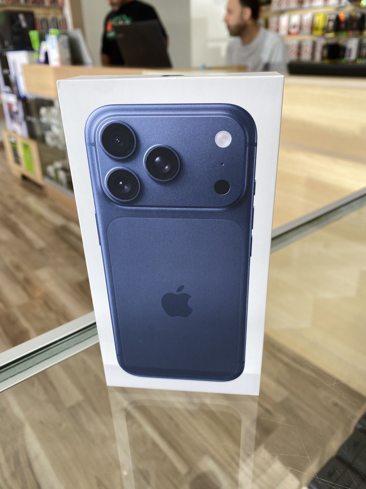 Apple iPhone 17 Pro Deep Blue 256GB