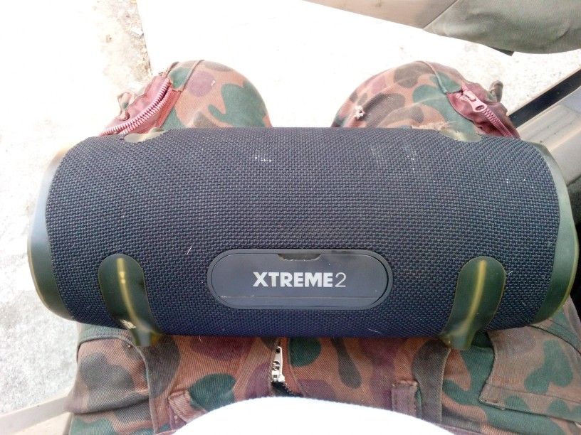 JbL Xtreme 2 In Good Condition works great fully charged
