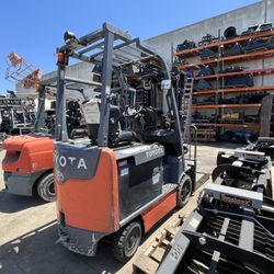 2021 Toyota 8FBCU25 Electric Forklift