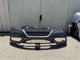 HONDA HRV HR-V 2016 2017 2018 Front bumper  cover  used original OEM + lower grille