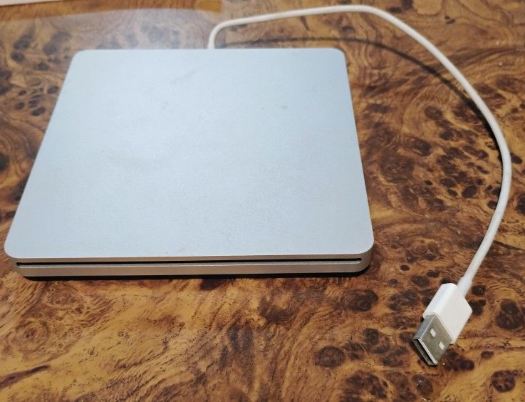 APPLE USB SuperDrive A1379 External CD/DVD Drive Uncleared