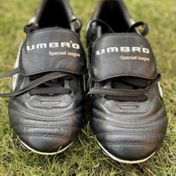 UMBRO Specialileague Size 11 Football Shoes