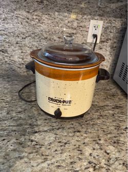 Vintage Rival 3.5 Quart Crock-Pot, Model 3150, Serial No. 1209  Working Great!  Like New!