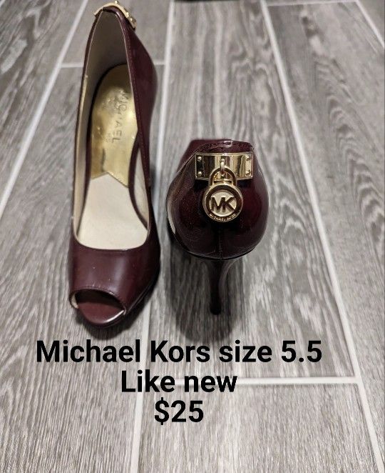 Michael Kors York Patent Peep Toe Heels Sz 5.5