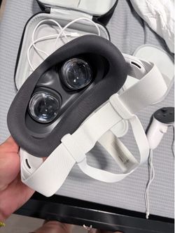 Oculus quest 3 with case