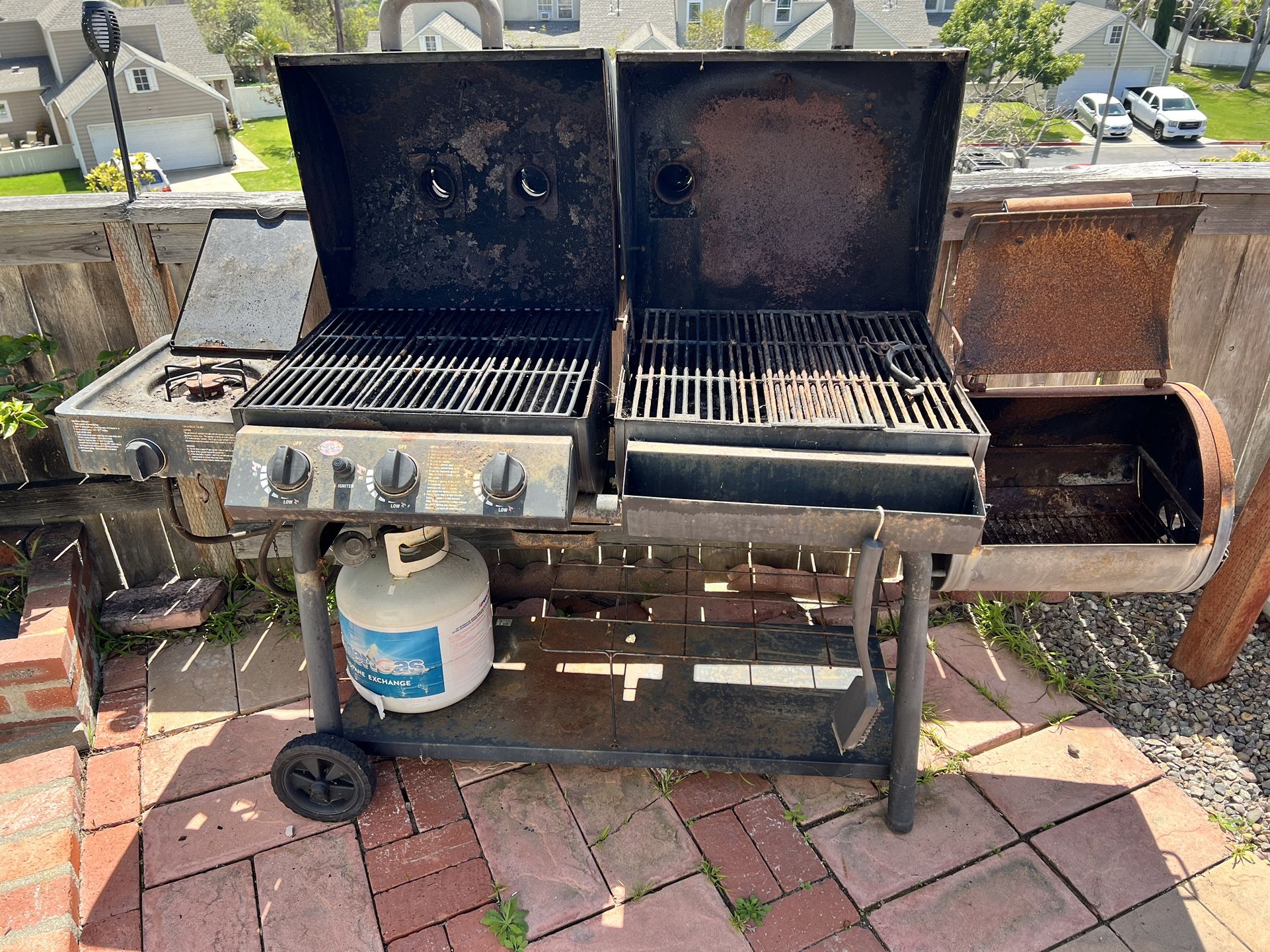 FREE Propane/Charcoal Grille With Smoker And Single Burner for Sale in