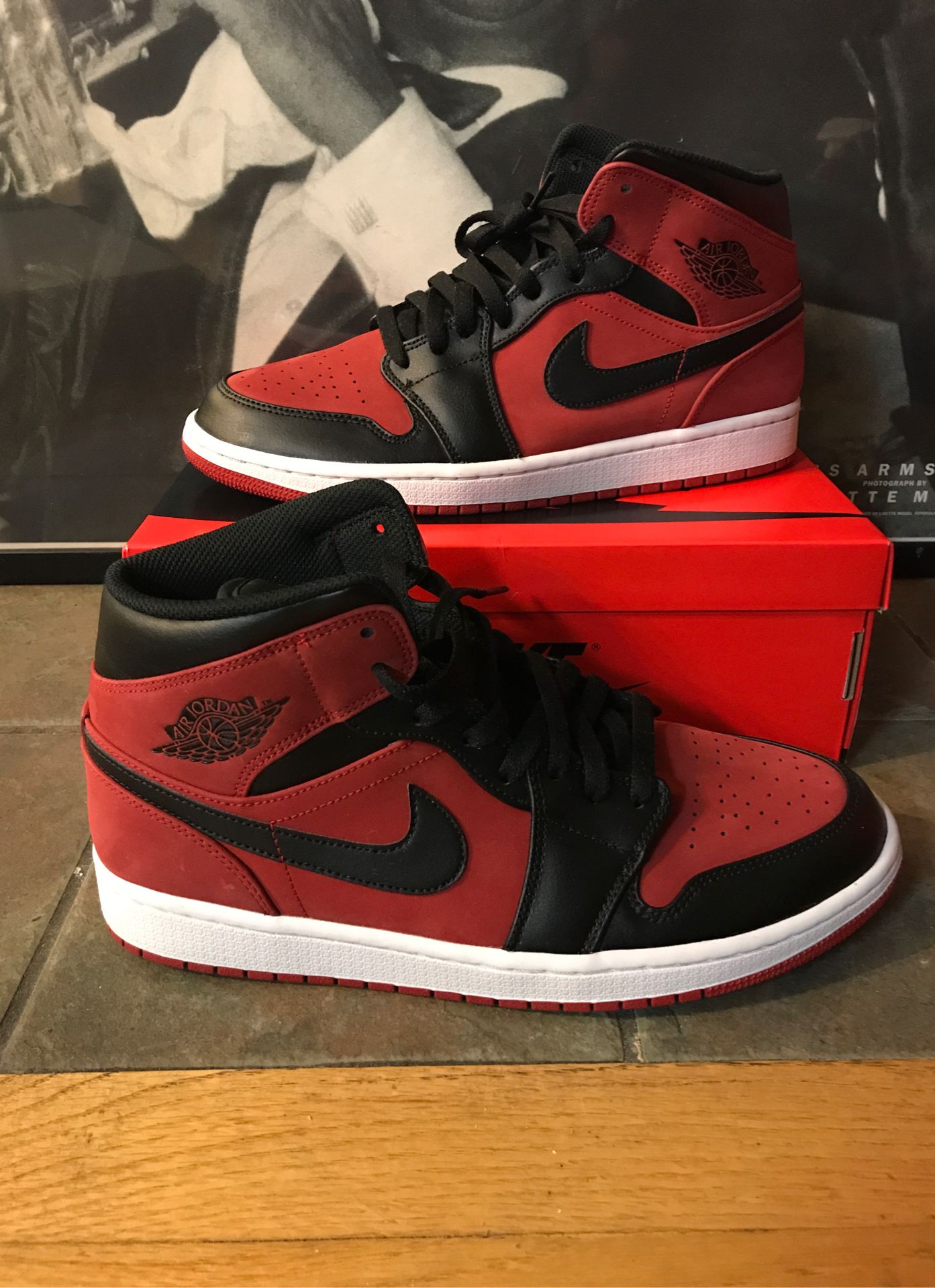 Banned Jordan 1 Mid Size New No Box