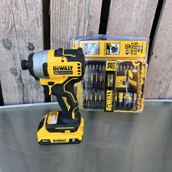 Dewalt 20v Max Brushless 1/4” Hex Impact Driver w/ 2.0ah Battery and Impact bit set