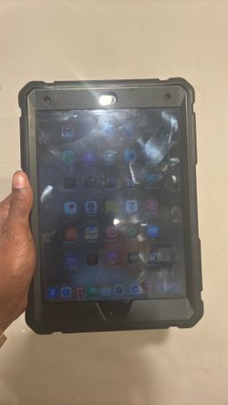 Apple iPad 9th Gen 64GB Wi-Fi + AppleCare+ + Rugged Case