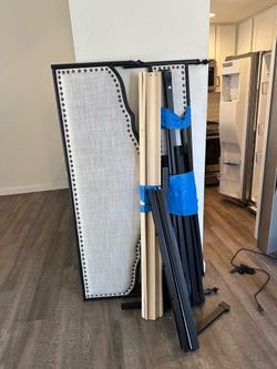 Full set bed frame great condition