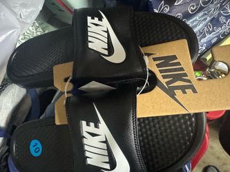 Nike  Black slides size 8 &10