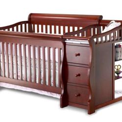 Crib w/changing table