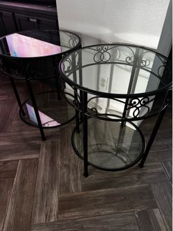 Round end tables