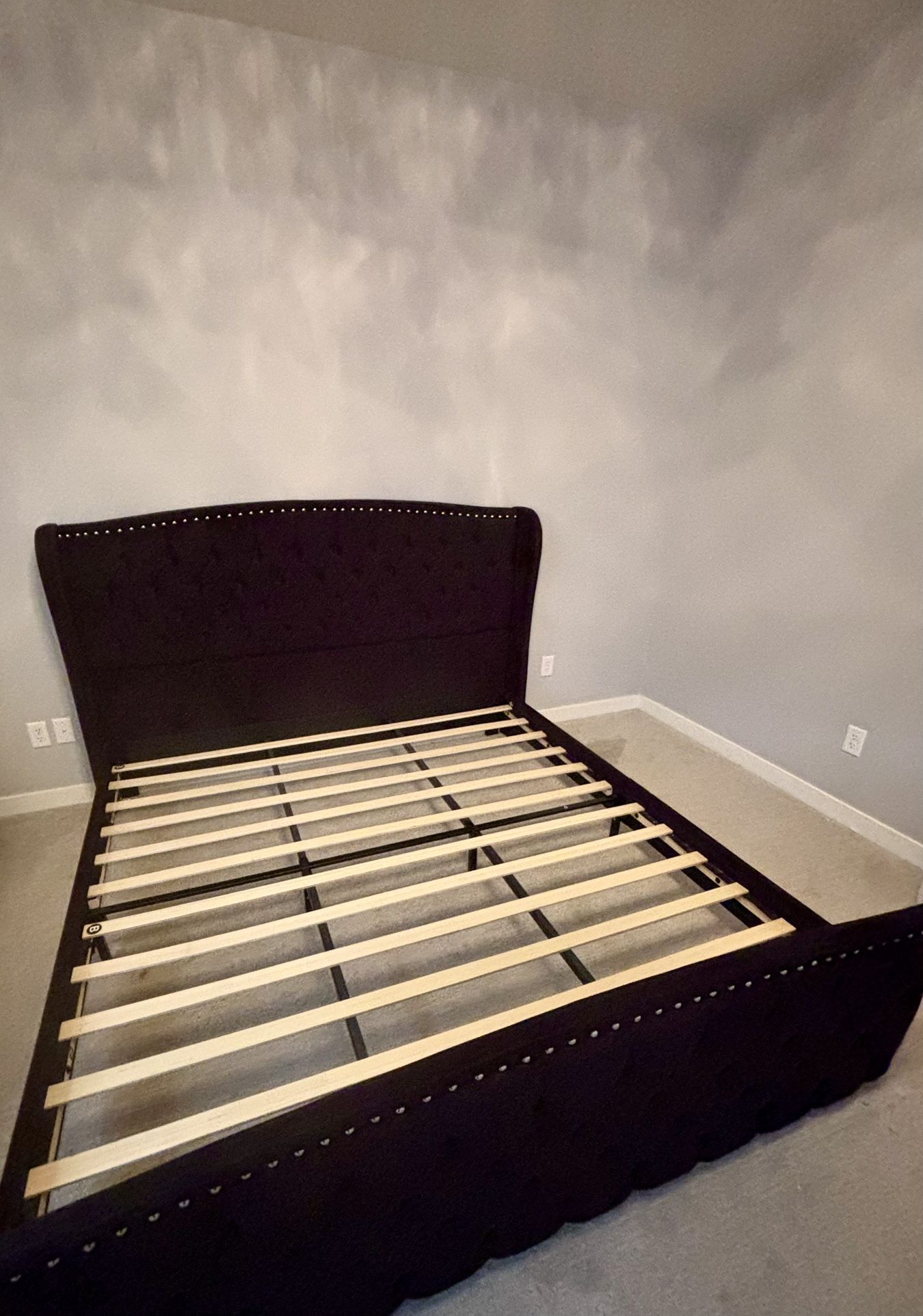King Bedframe 
