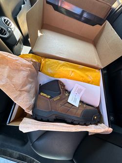 Waterproof Steel Toe Work Boots - Men's Size 10 (NEW IN BOX)