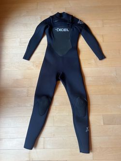 Women’s Xcel Infiniti 4/3mm Size 4 Wetsuit