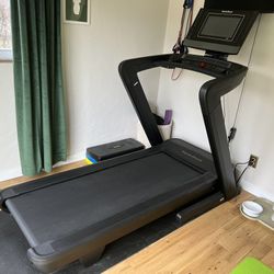 Nordic Track Commercial 1750 Treadmill