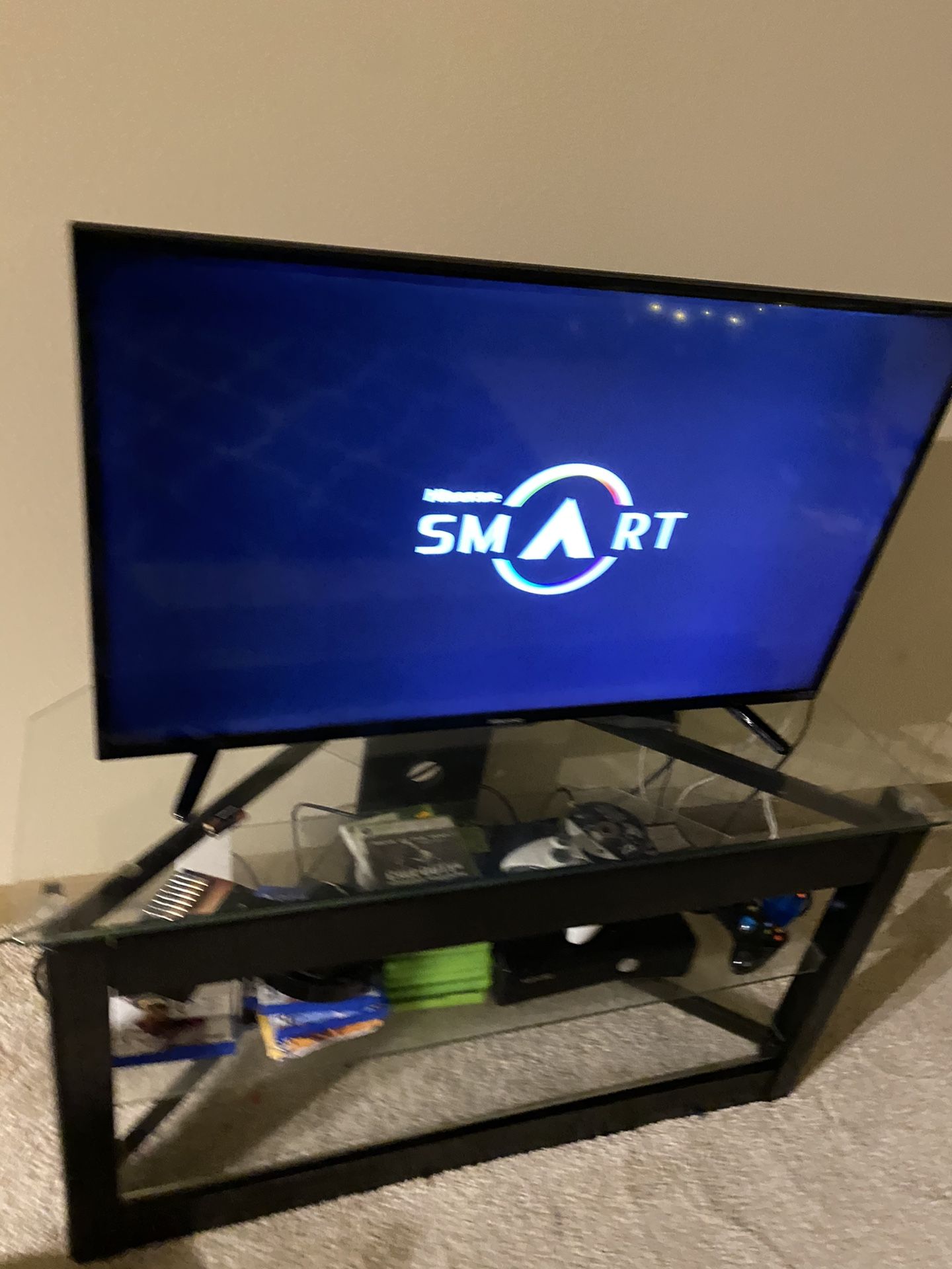 40 Inch Hisense smart TV