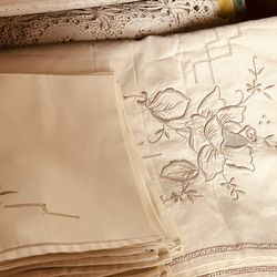 Vintage Madeira Linen Tablecloth and Napkin Set