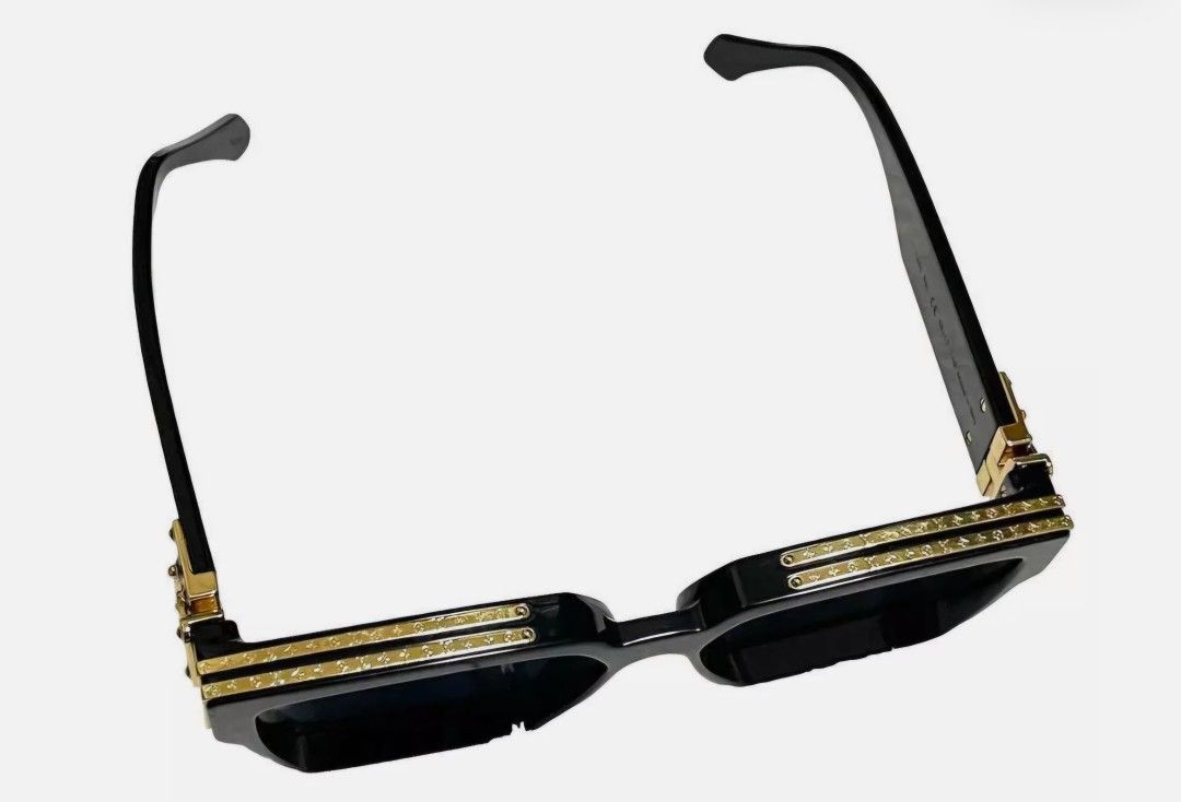 BRAND NEW NEVER WORN Louis Vuitton 1.1 Millionaires 2018...