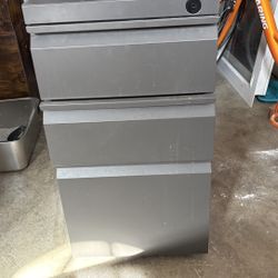 FREE File Cabinet 3 Drawers 