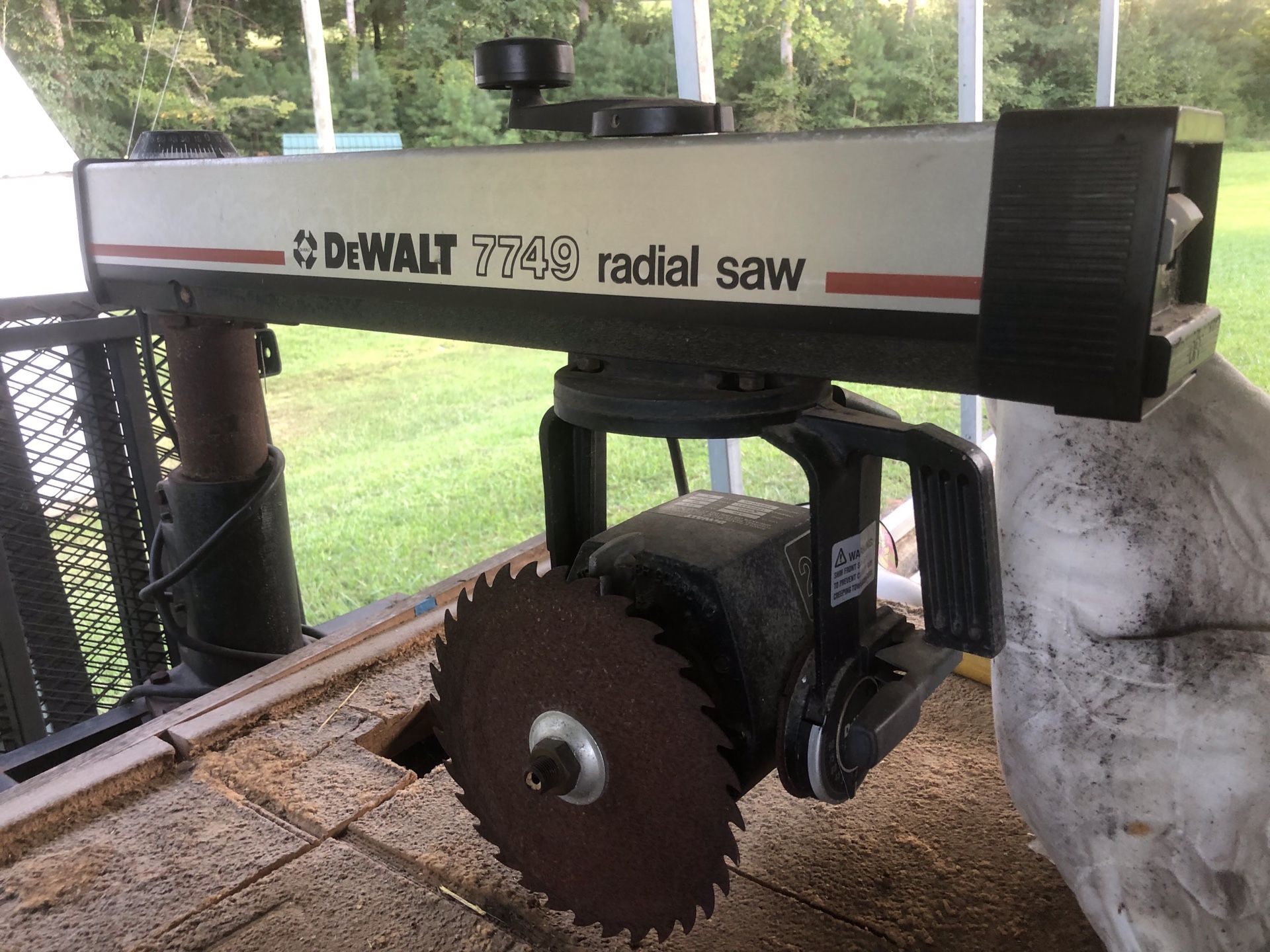 Dewalt Radial Arm Saw