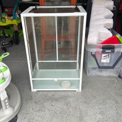 Oibo Terrarium.  Worked great For Our Panther Chameleon. Normally $290.  $100 OBO