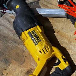 DeWalt DCS380 20V MAX Reciprocating Saw