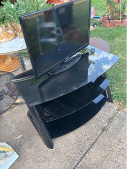 TV 32” and TV stand