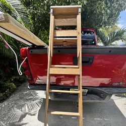 Wooden Davidson Ladder  6 Feet 