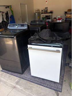 White Forno dishwasher