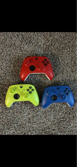 Xbox Series X/S Controllers