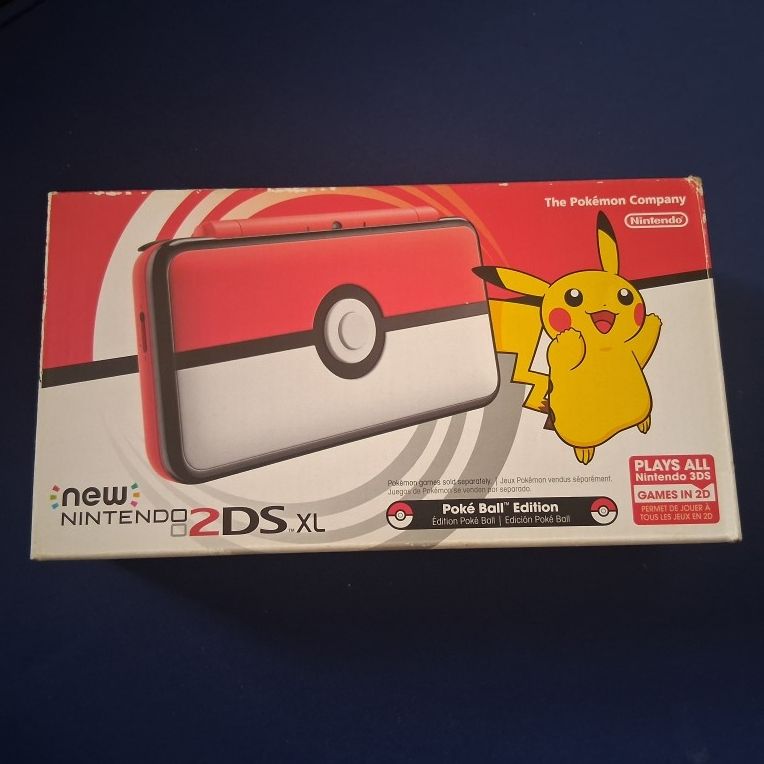Nintendo 2DS XL Poké Ball Edition