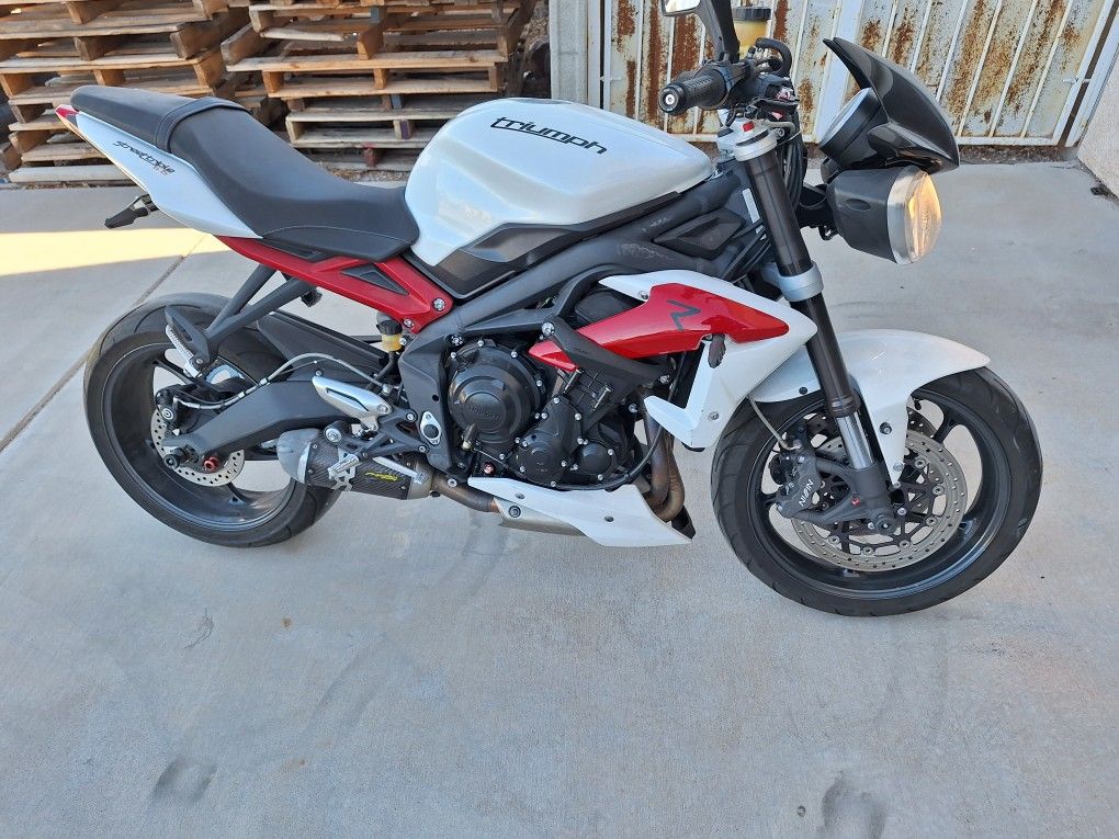 2014 Triumph Street Triple R