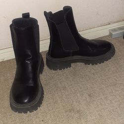 79936 Womens 6.5 Boots LIKE NEW 